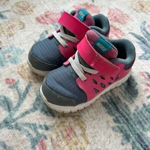 Nike Toddler Shoes Pink and Gray Size 6